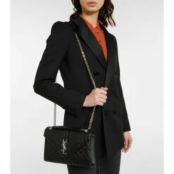 New ✨ Saint Laurent Envelope Medium Leather Shoulder Bag ❤️