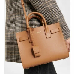 Budget 🌟 Saint Laurent Sac De Jour Nano Leather Tote 🌟