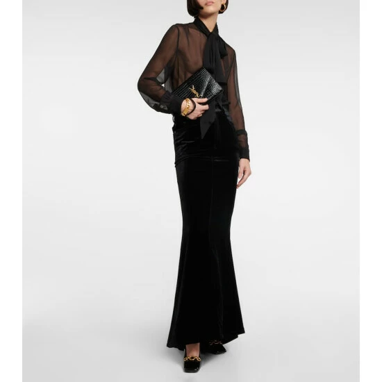 Budget ๐งจ Saint Laurent Cassandre Croc-effect Leather Pouch ๐ฅฐ - Image 4